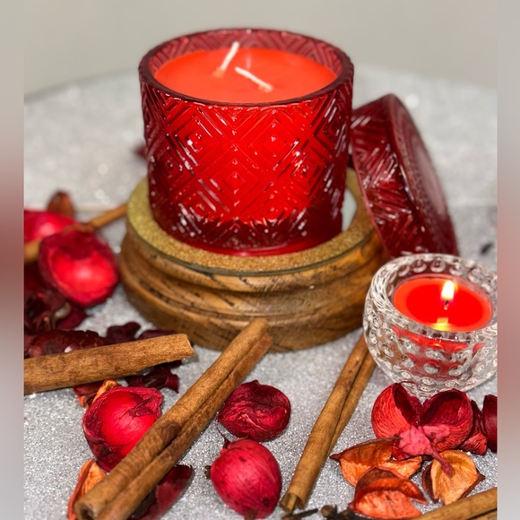 . ** PREM CINNAMON CLOVE. SCENT UNLEASHED, HAND POURED SCENTED CANDLES! - Picture 2 of 6